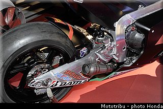 honda_rcv_2012_gresini_4.jpg