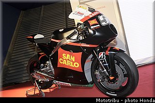 honda_rcv_2012_gresini_6.jpg