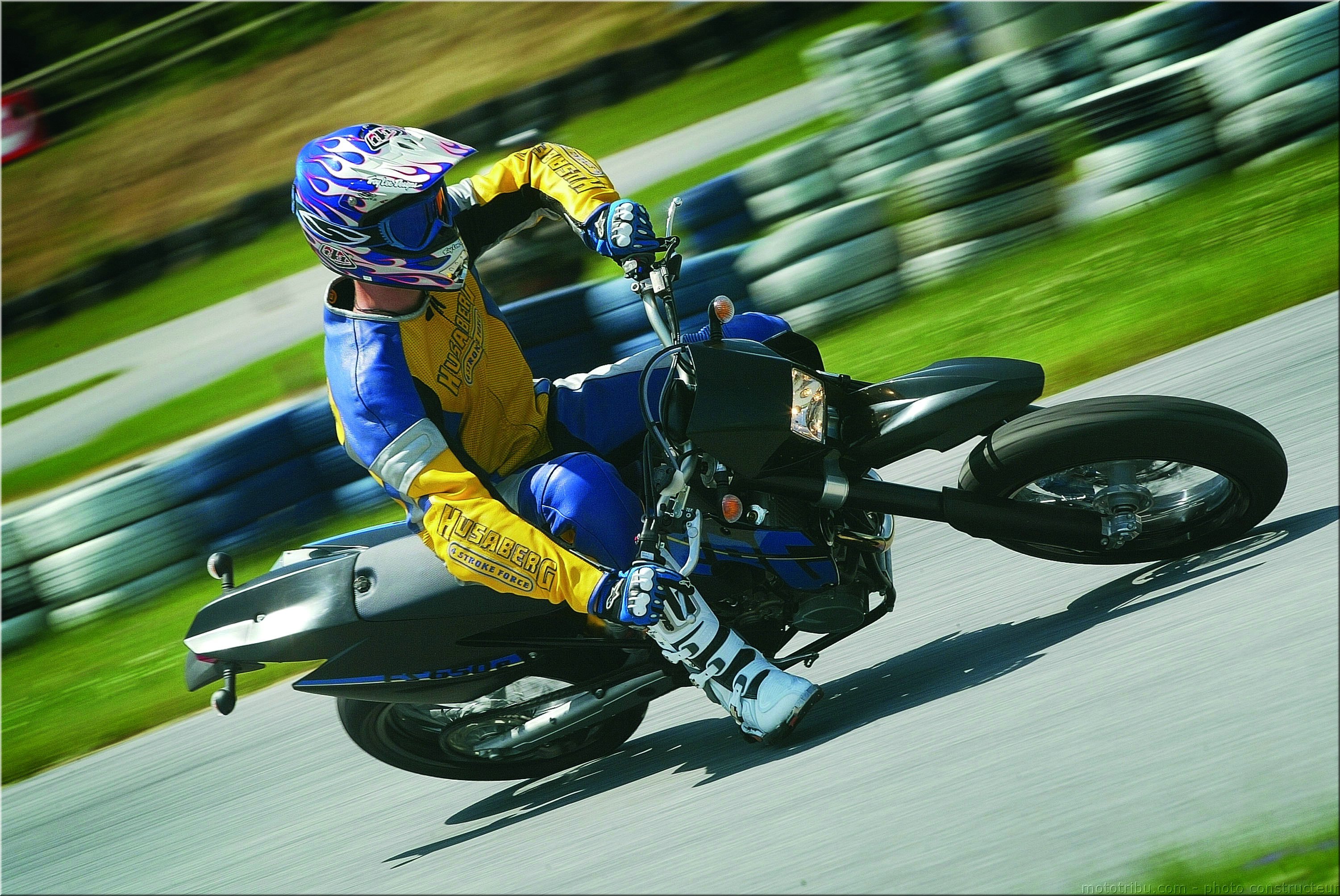 MOTO 