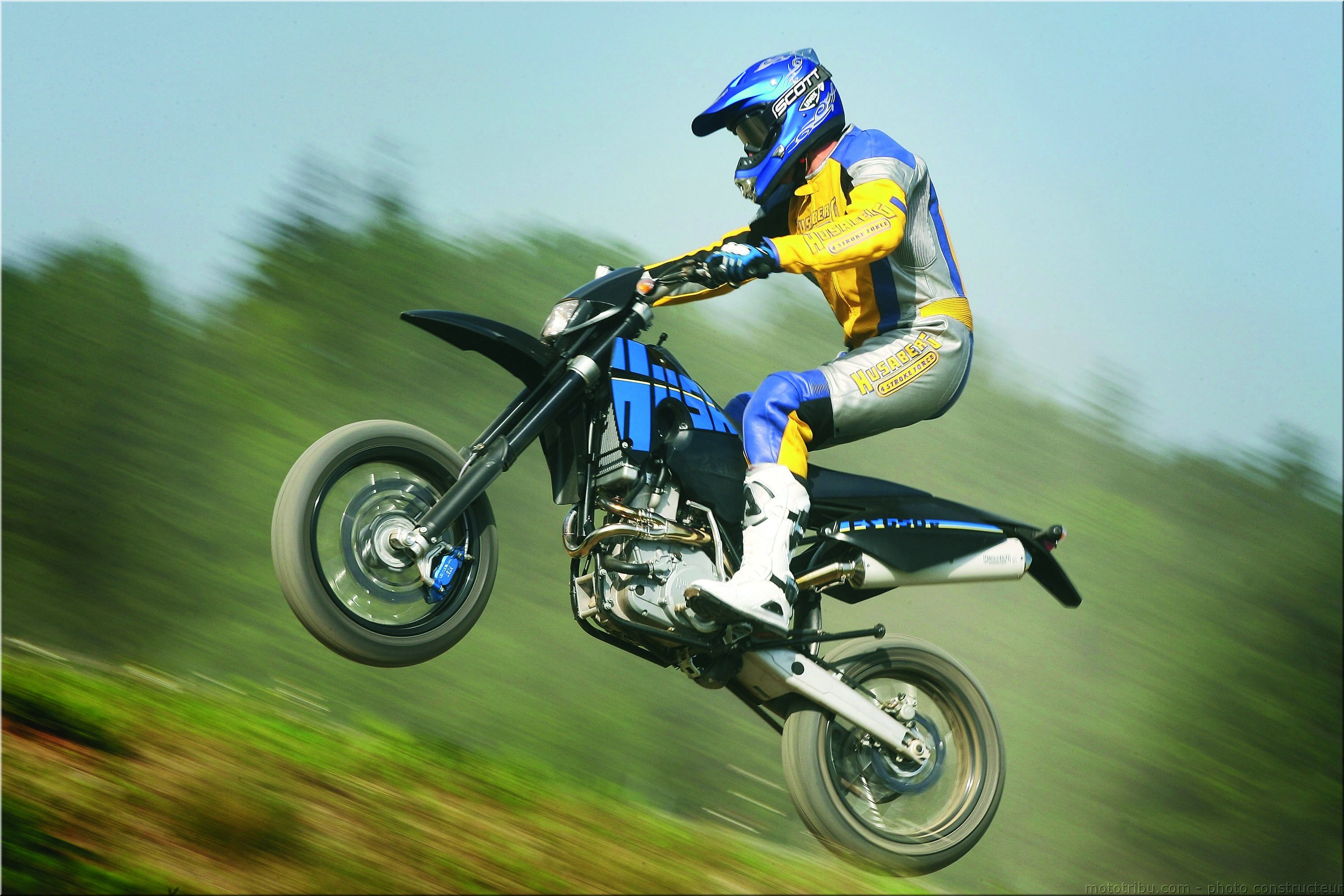 MOTO 
