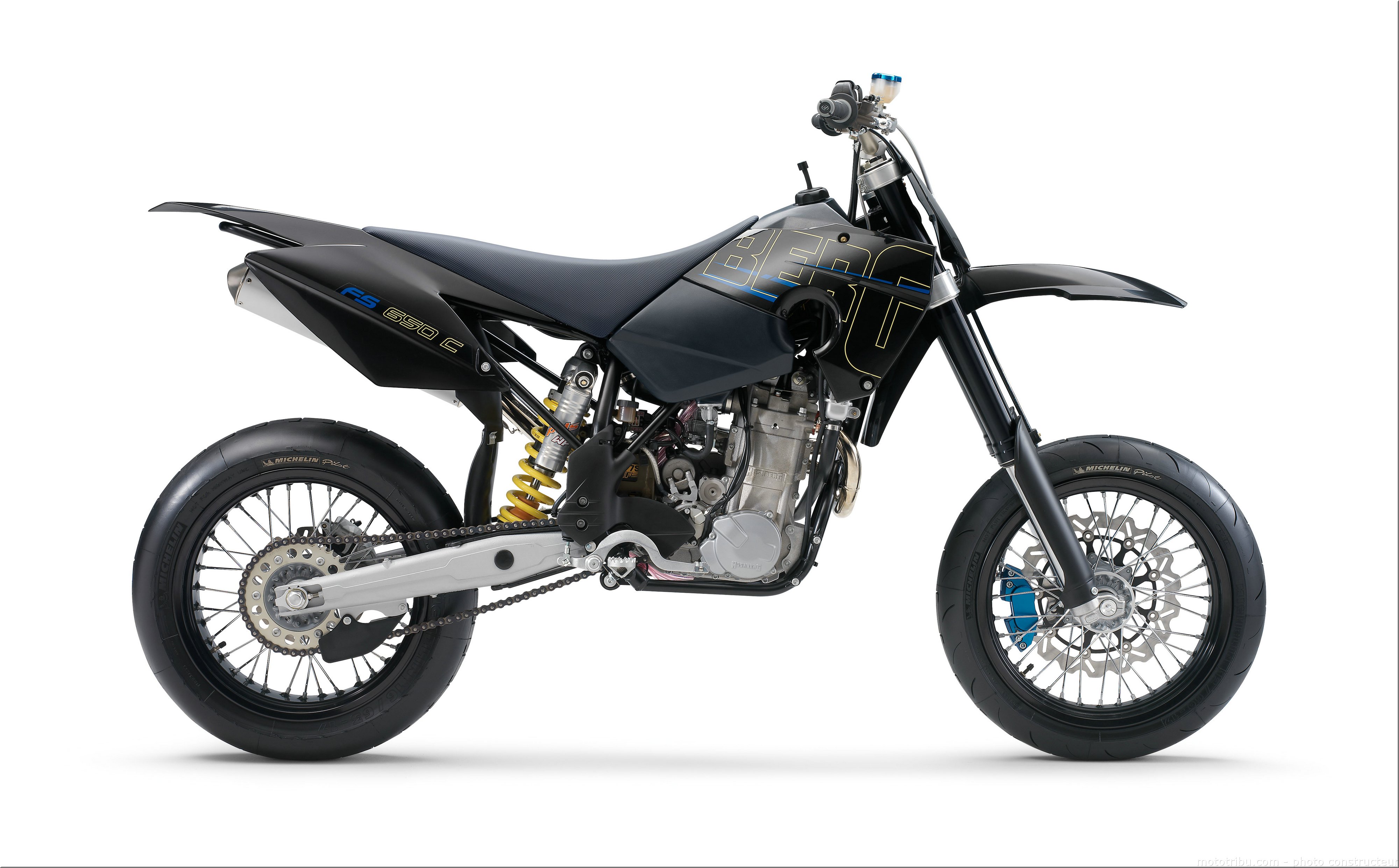 MOTO 