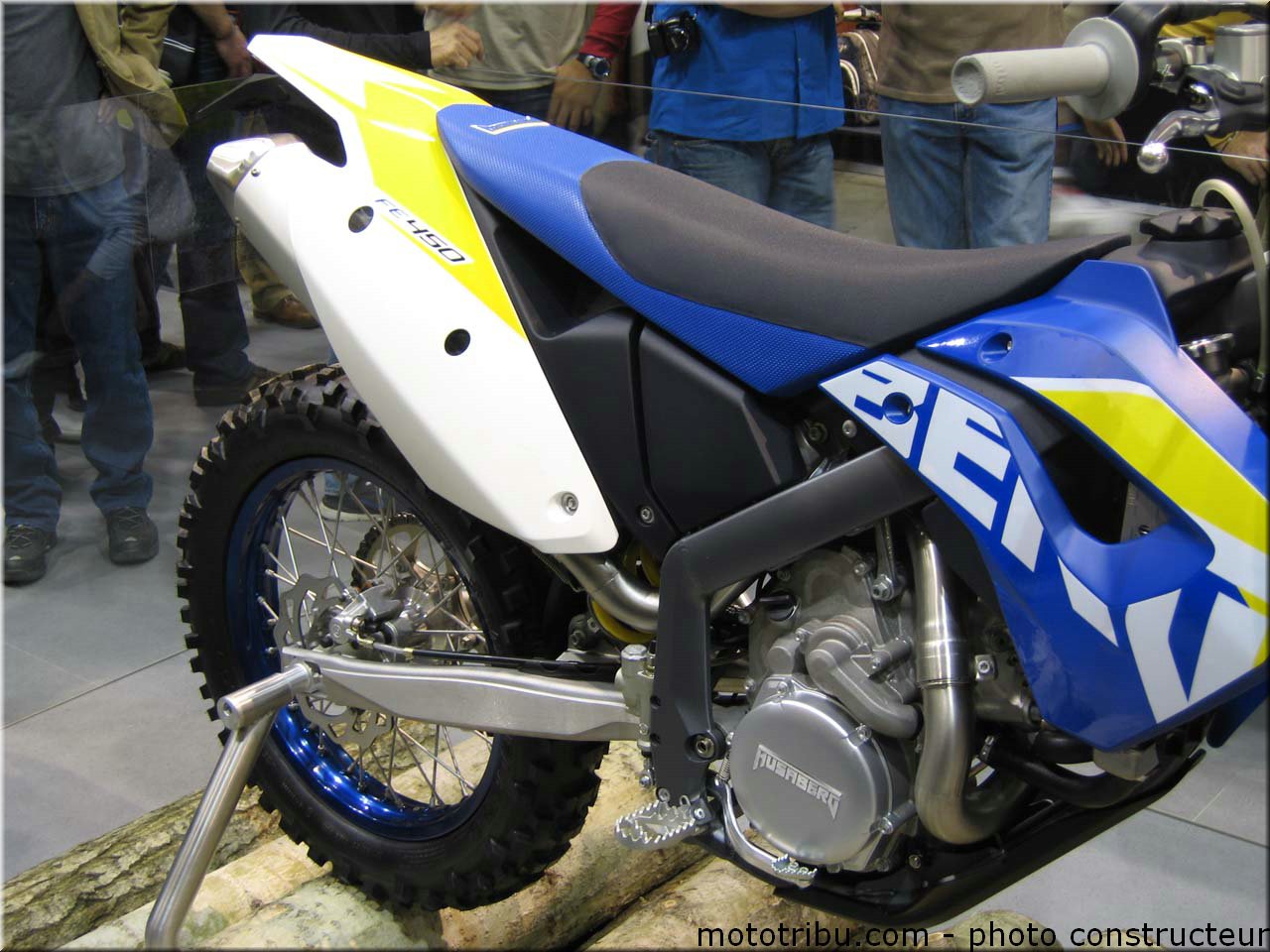 MOTO 