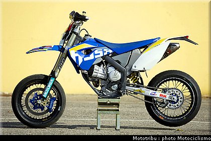 husaberg2009_supermot_005.jpg