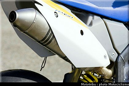 husaberg2009_supermot_010.jpg