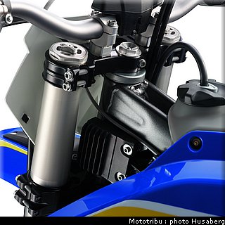 061_husaberg_fx450_2010_011.jpg