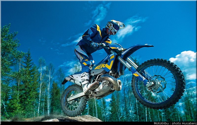 012_husaberg_te_01_2011
