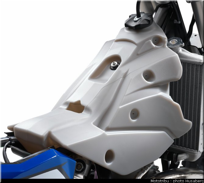 062_husaberg_te_12_2011