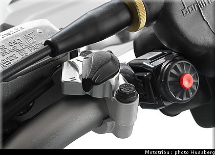husaberg_2012_te_001.jpg