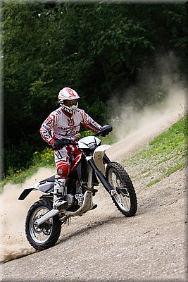 001enduro-action_1.jpg