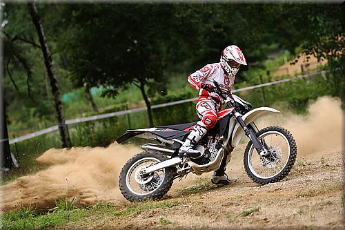 007enduro-action_7.jpg