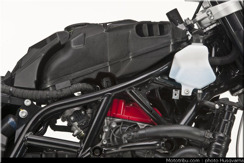 husqvarna_nuda_900_2012_0087