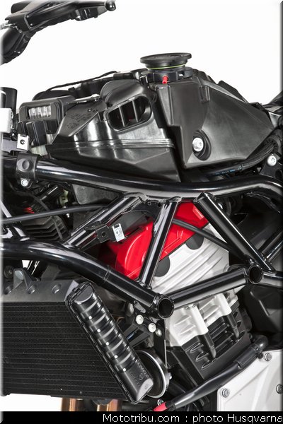 husqvarna_nuda_900_2012_0116