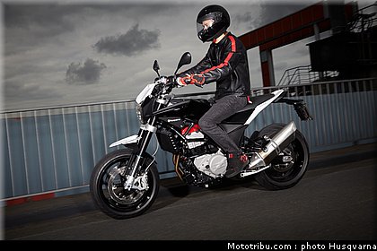 husqvarna_nuda_900_2012_0012.jpg