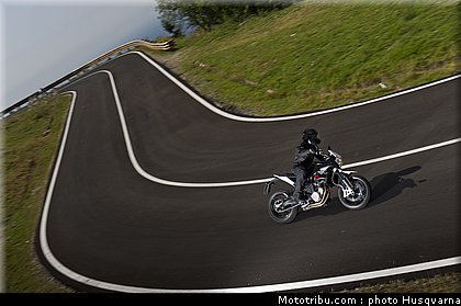 husqvarna_nuda_900_2012_0017.jpg