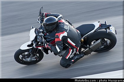 husqvarna_nuda_900_2012_0027.jpg