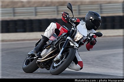 husqvarna_nuda_900_2012_0030.jpg