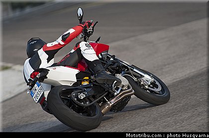 husqvarna_nuda_900_2012_0033.jpg