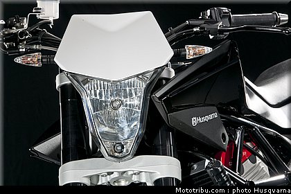 husqvarna_nuda_900_2012_0100.jpg