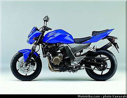 kawasaki_z750_2004_005.jpg