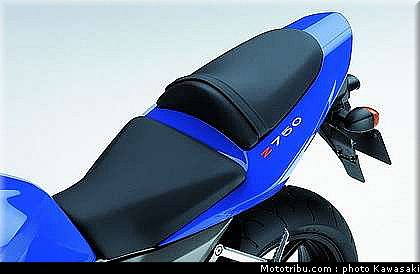 kawasaki_z750_2004_014.jpg