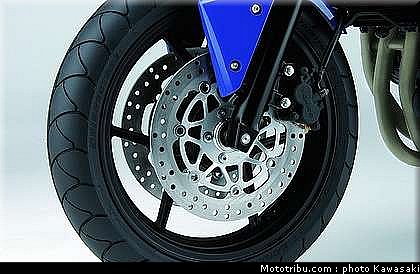 kawasaki_z750_2004_019.jpg