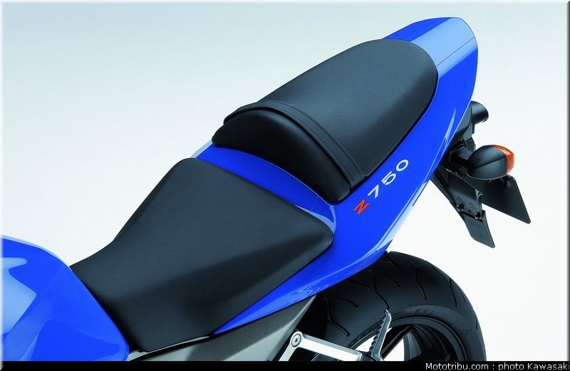kawasaki_z750_2004_016