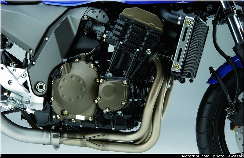 kawasaki_z750_2004_018