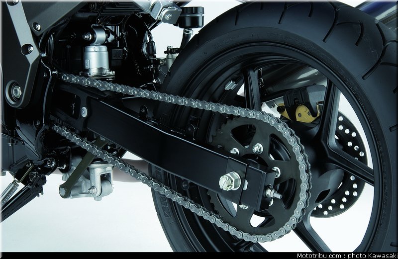 kawasaki_z750_2004_020