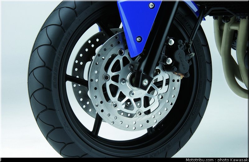 kawasaki_z750_2004_021