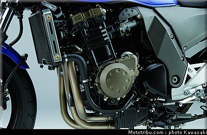 kawasaki_z750_2004_019.jpg