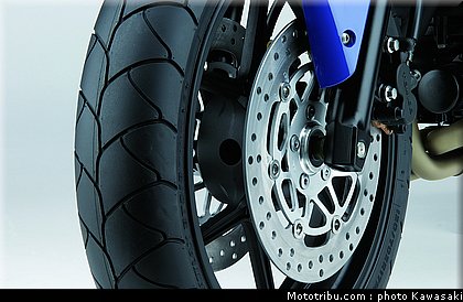 kawasaki_z750_2004_022.jpg