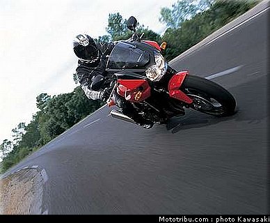 kawasaki_z750s_2005_002.jpg