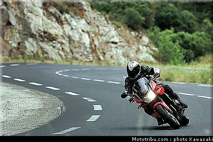 kawasaki_z750s_2005_005.jpg