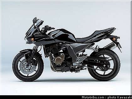 kawasaki_z750s_2005_009.jpg