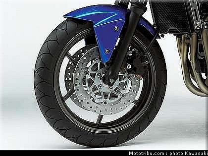 kawasaki_z750s_2005_023.jpg