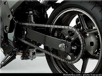 kawasaki_z750s_2005_030.jpg