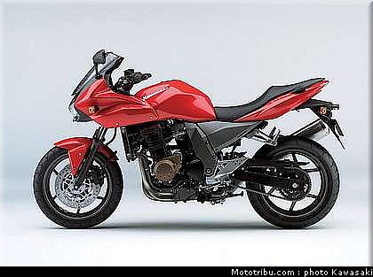 kawasaki_z750s_2005_031.jpg