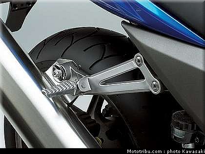 kawasaki_z750s_2005_036.jpg