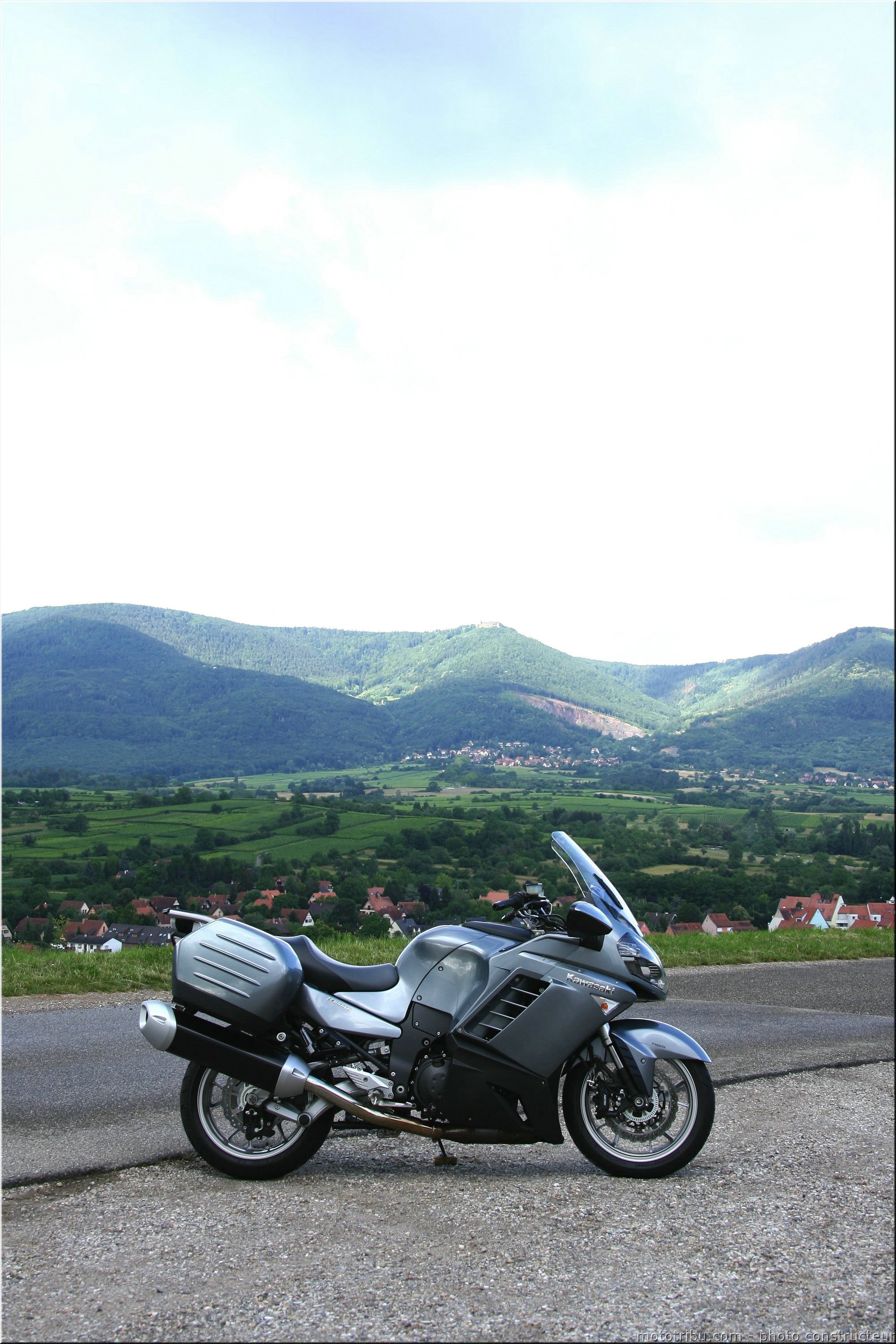 kawasaki-1400gtr-2007-0003