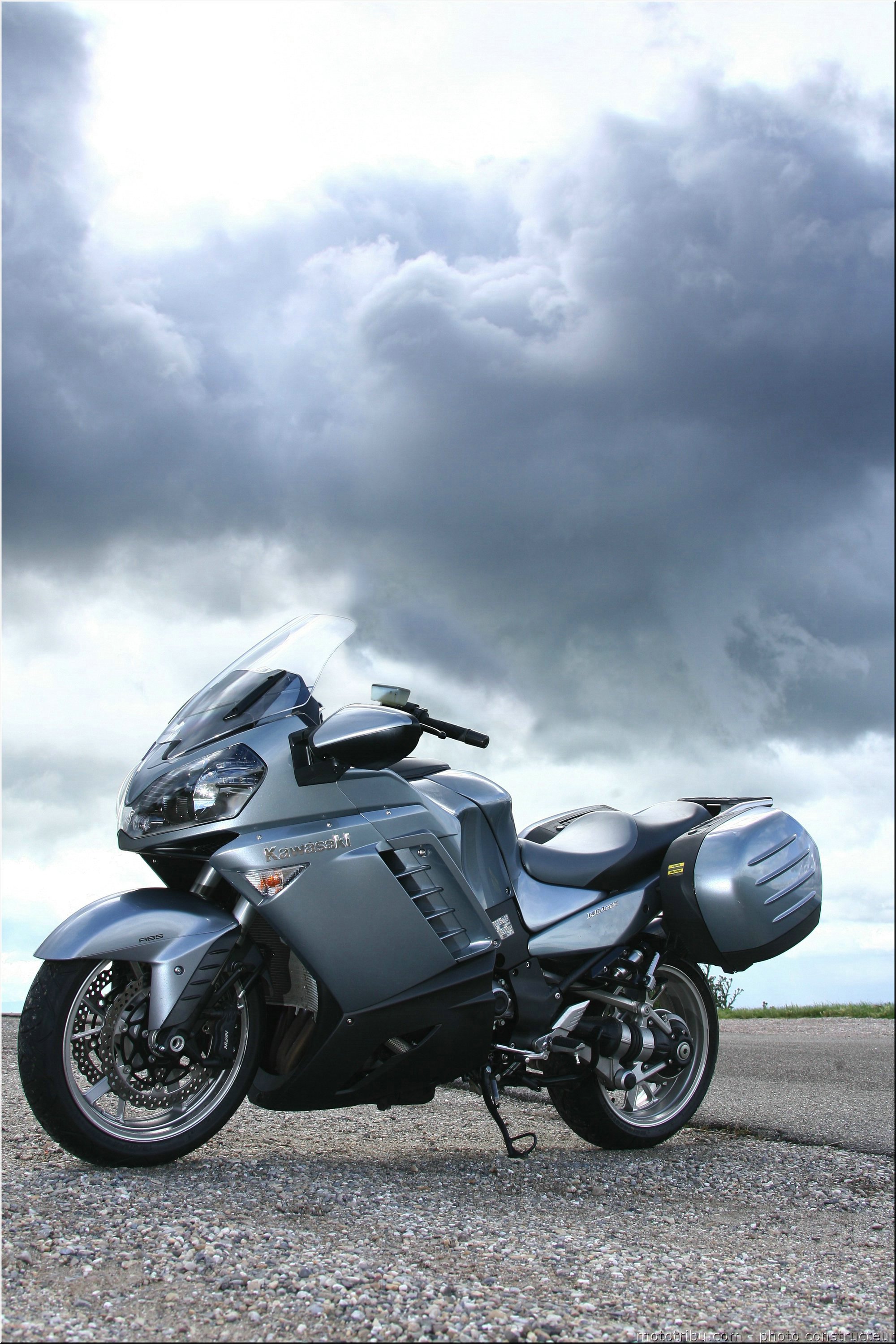 kawasaki-1400gtr-2007-0006