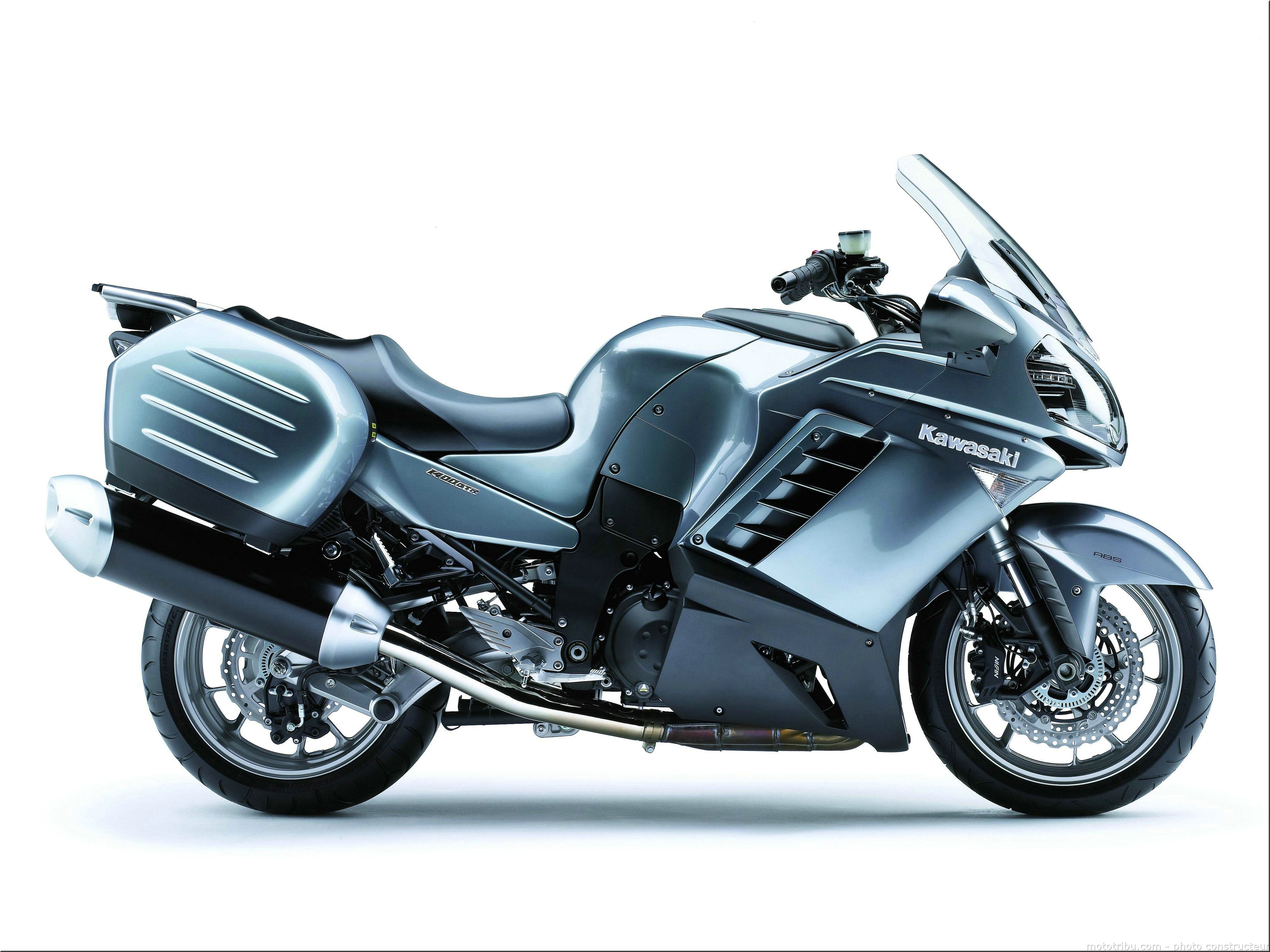 kawasaki-1400gtr-2007-0015