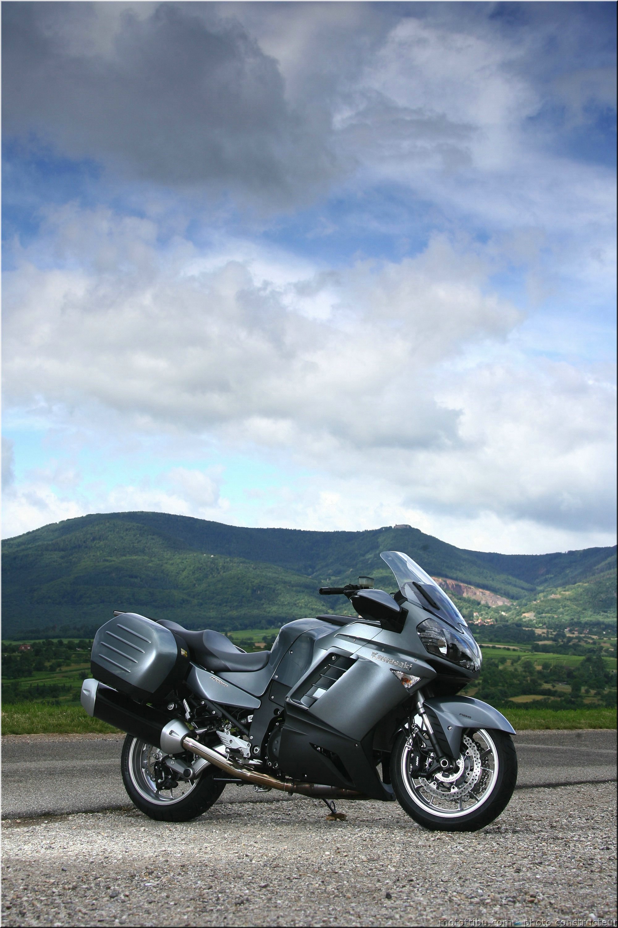 kawasaki-1400gtr-2007-0024