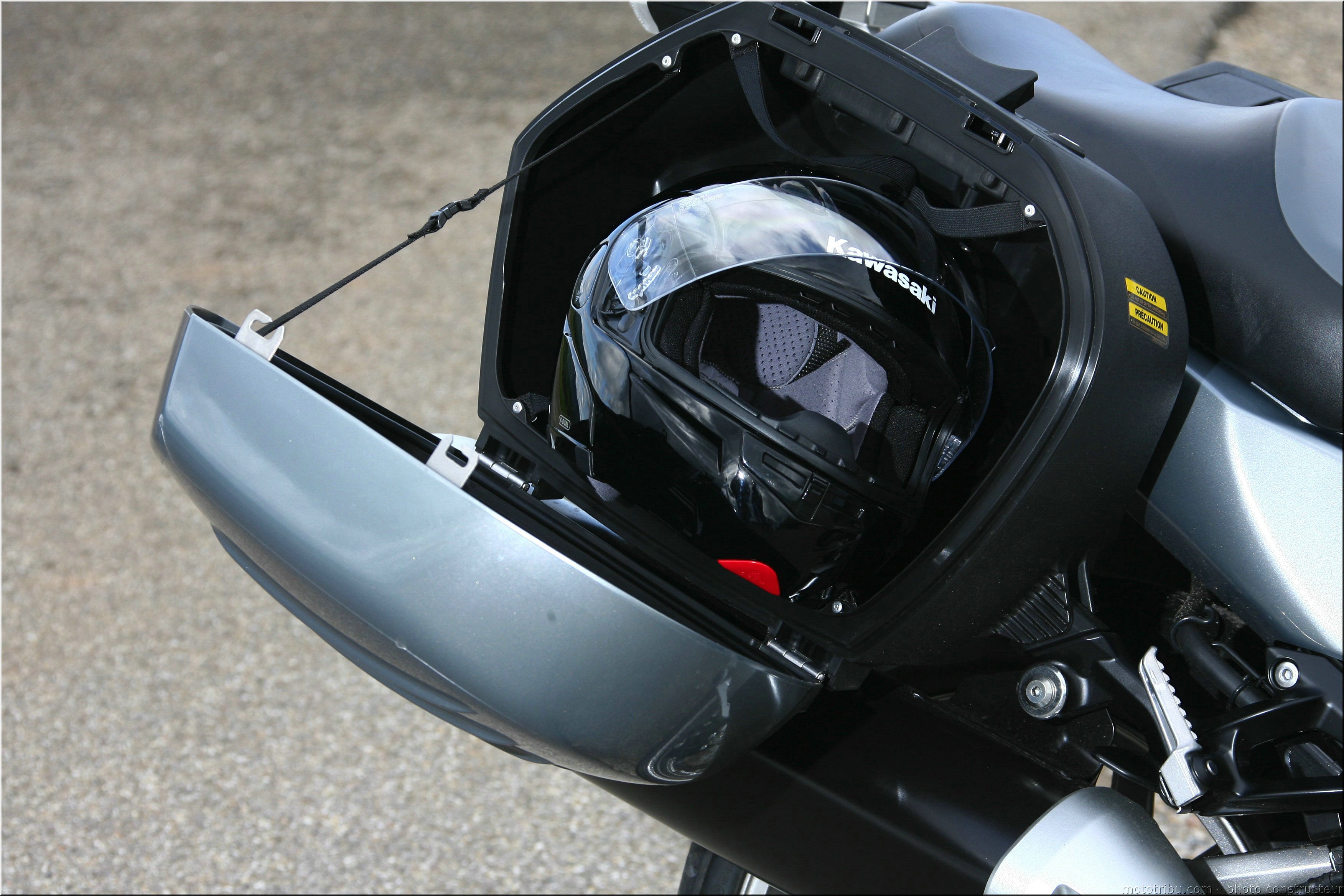 kawasaki-1400gtr-2007-0028