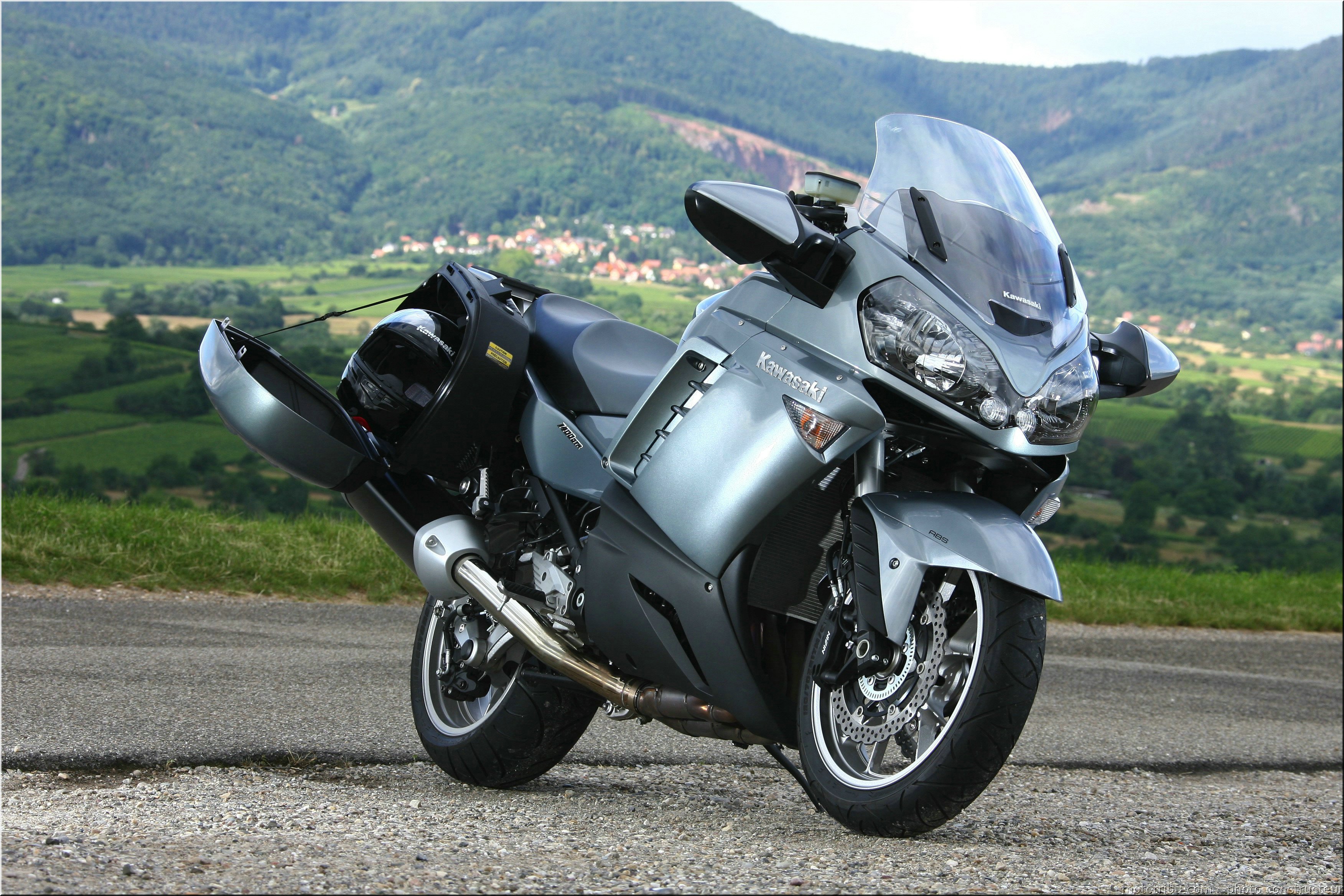 kawasaki-1400gtr-2007-0031