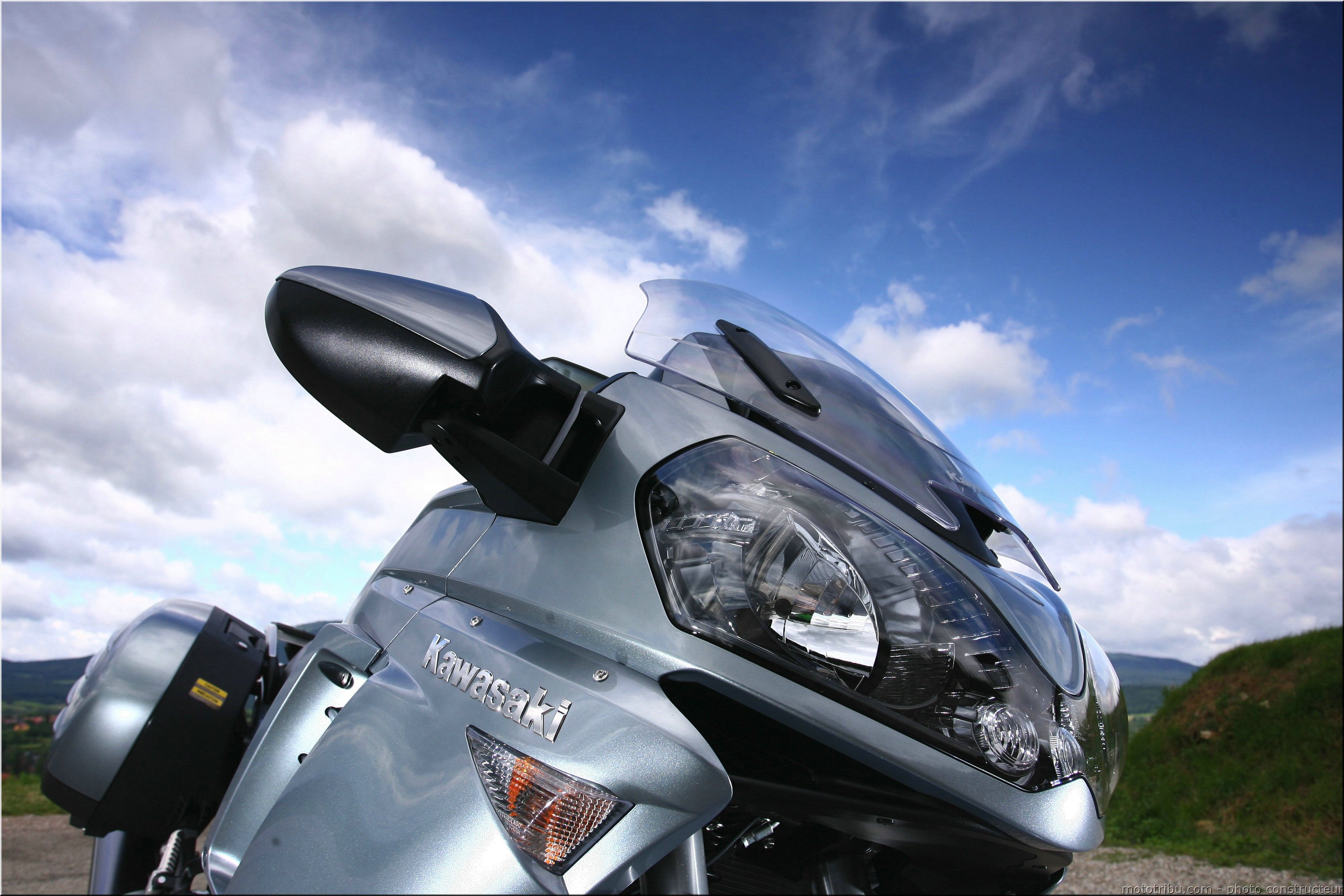 kawasaki-1400gtr-2007-0039
