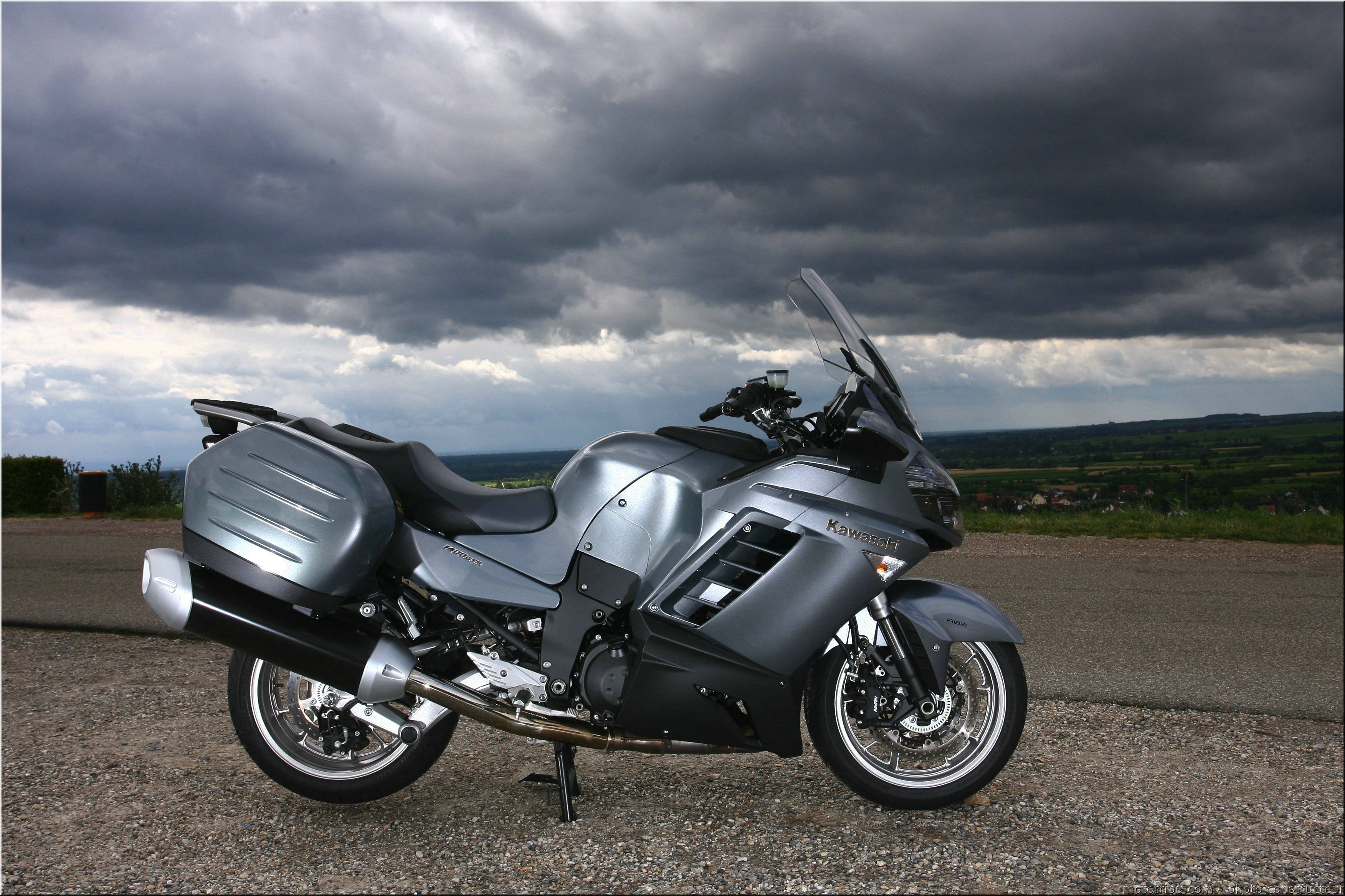 kawasaki-1400gtr-2007-0048