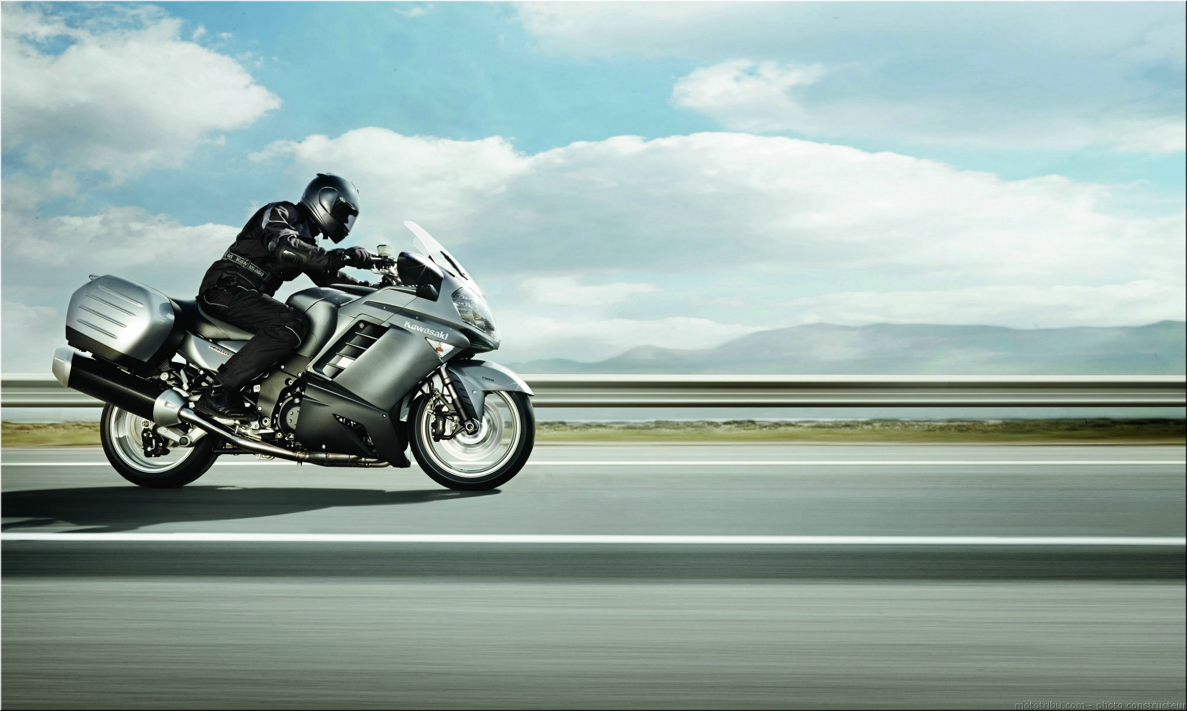 kawasaki-1400gtr-2007-0049