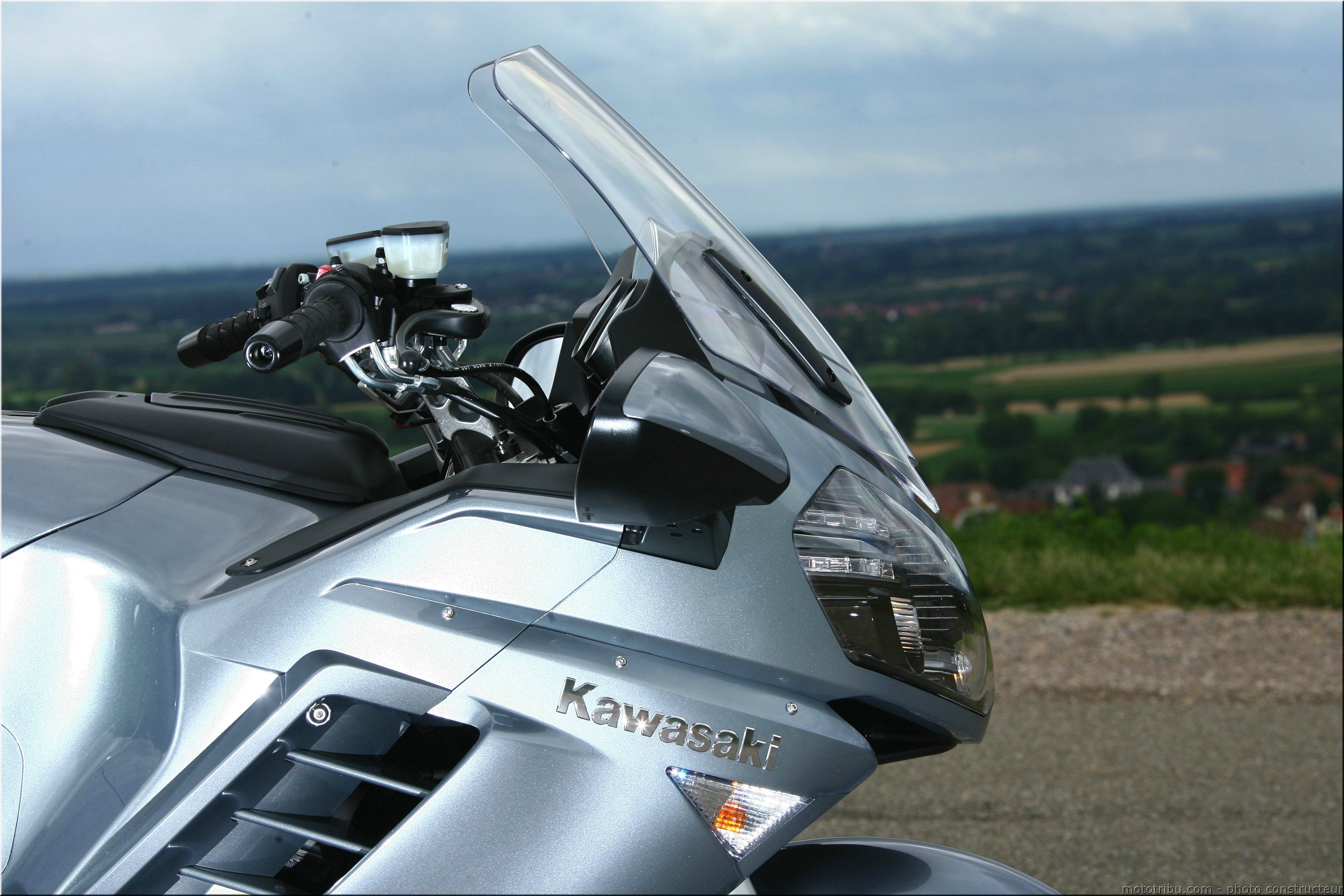 kawasaki-1400gtr-2007-0053