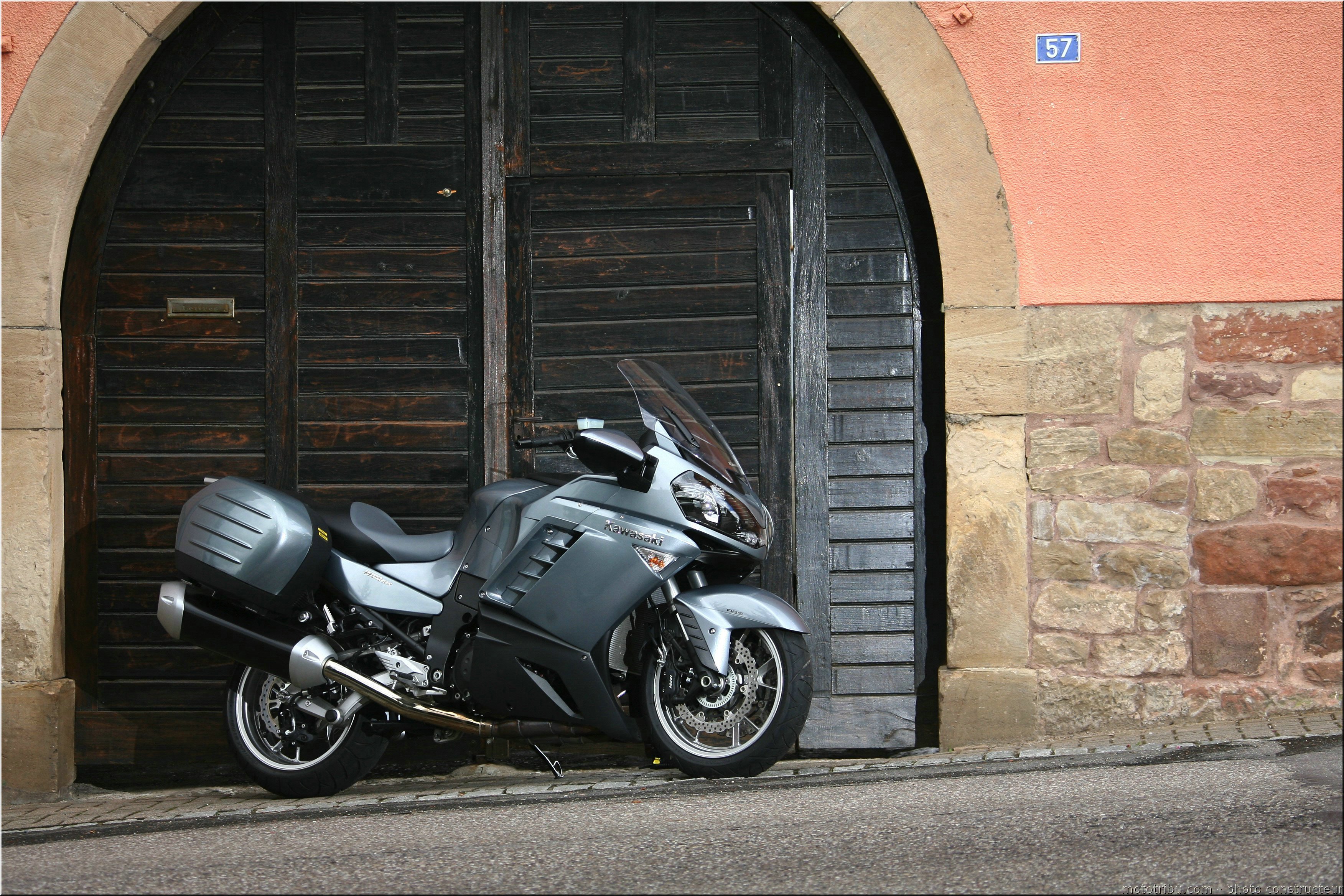 kawasaki-1400gtr-2007-0061