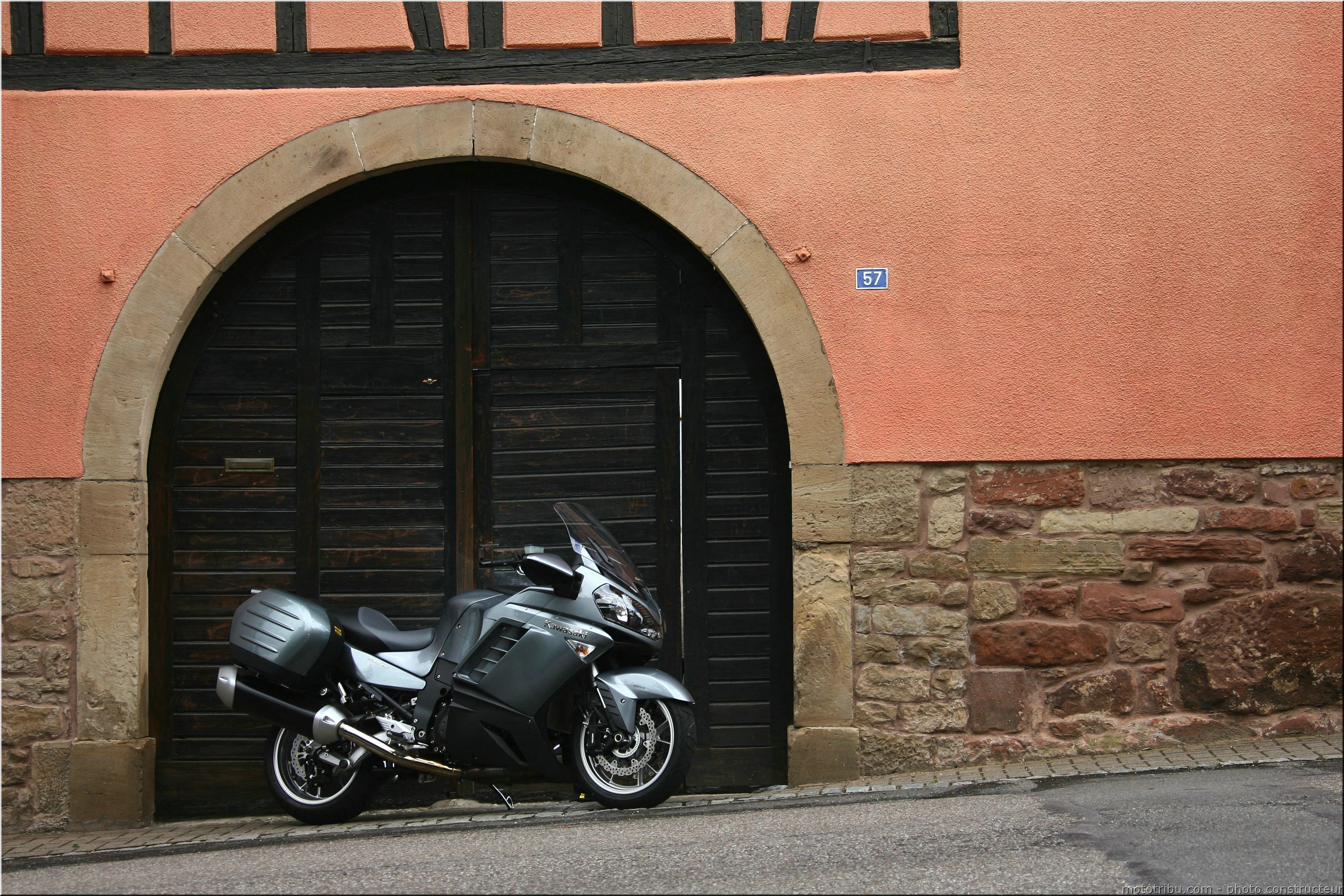 kawasaki-1400gtr-2007-0062